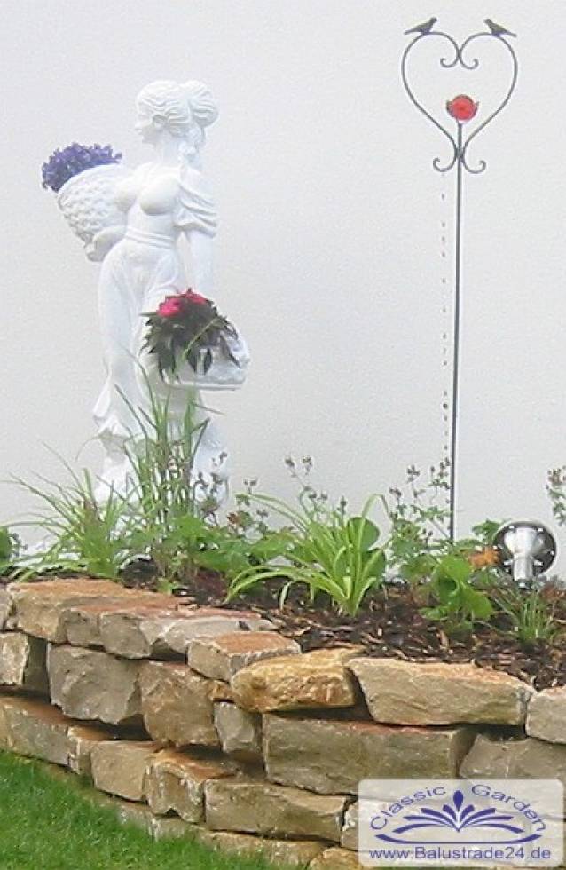 Skulptur gartenfigur Mädchen mit pflanzkorb