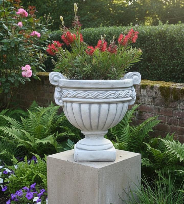 römischer Pflanzkübel