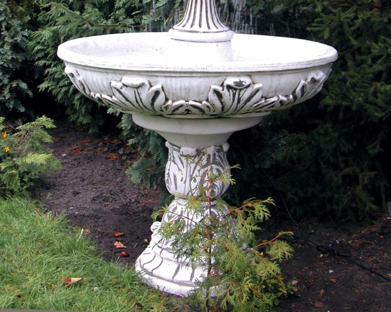 gartenbrunnen wasserschale