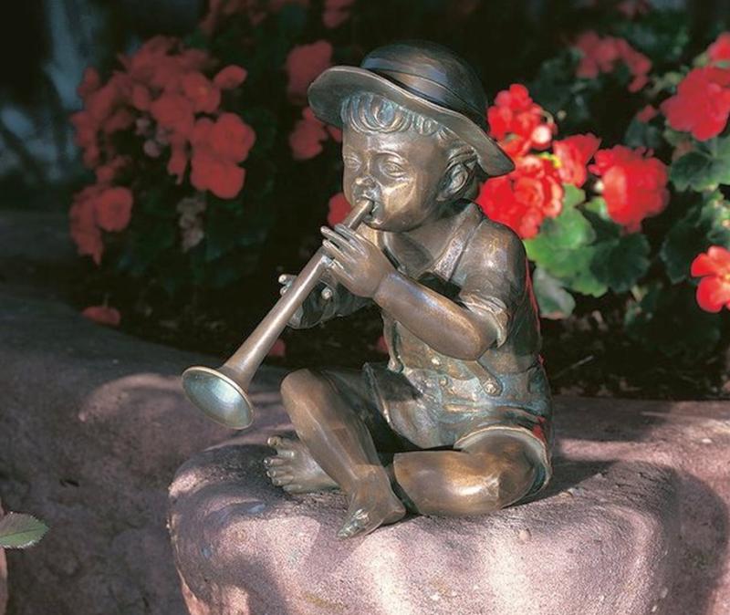 Garten Bronzefigur Flötenspieler Philipp