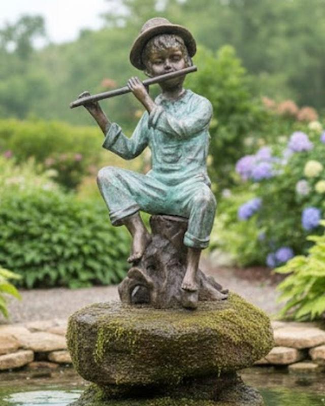 Bronze Figur Hans der Flöten Spieler Junge