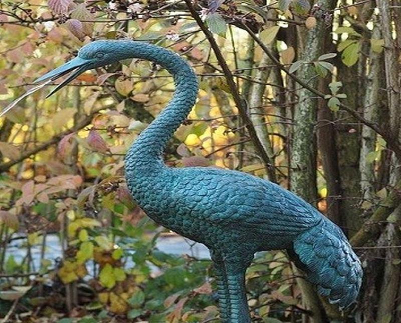 Bronze Wasserspeier Kraniche – elegante Gartendeko Vogelfiguren