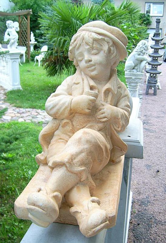 Alfred mit der Feierabend Pfeife als lustige Gartenfigur Mann mit Pfeife