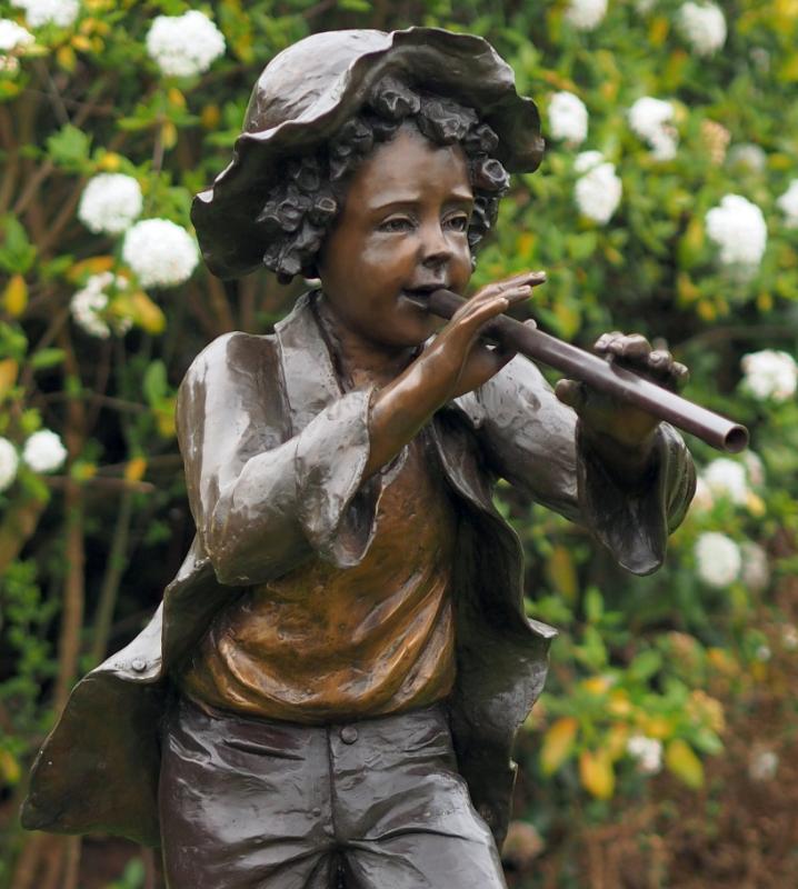 Gartenfigur Flötenspieler Junge Bronze Figur