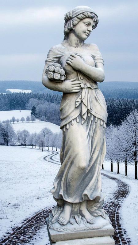 Gartenfigur Winter