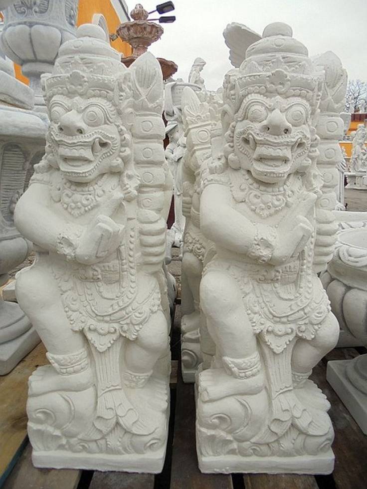 Maya Gartenfiguren als Steinfiguren weiss