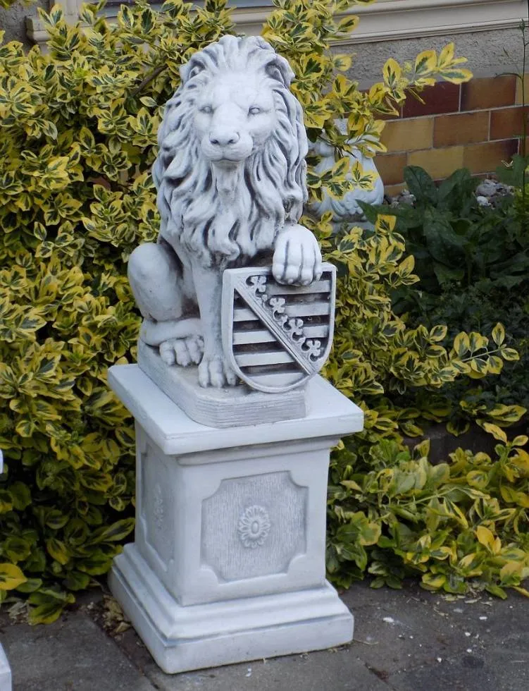 Löwen Figuren mit Sachsenwappen