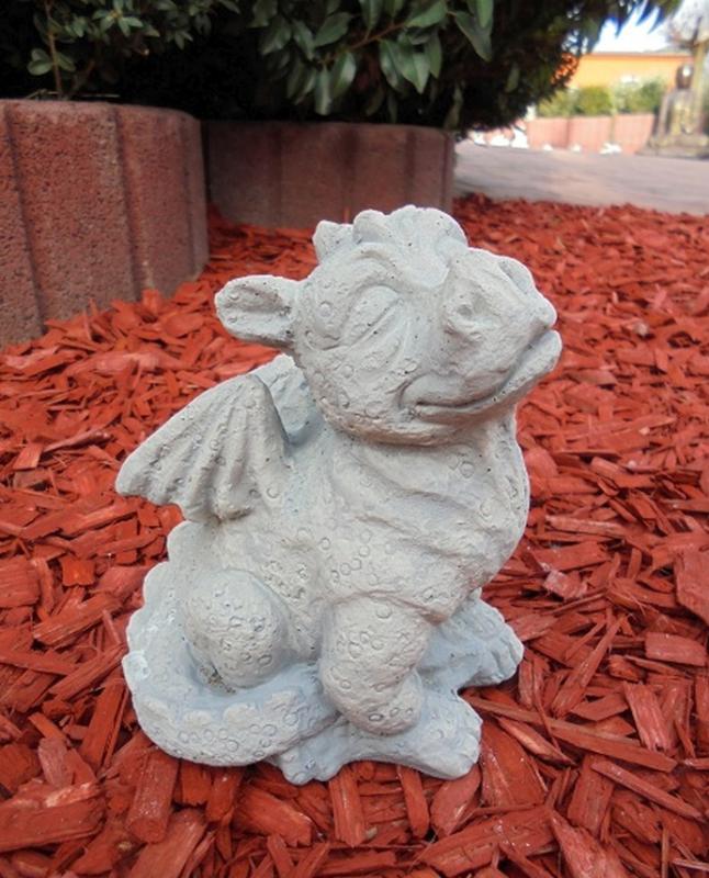 Kleiner Dachen Beton Steinfigur