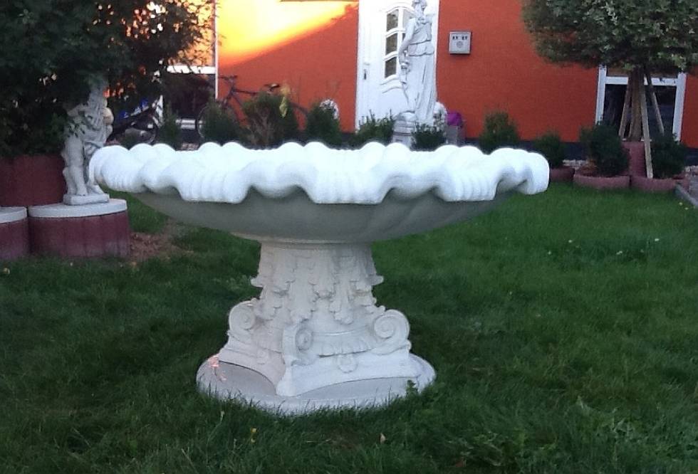 Gartenbrunnen Wasserschale