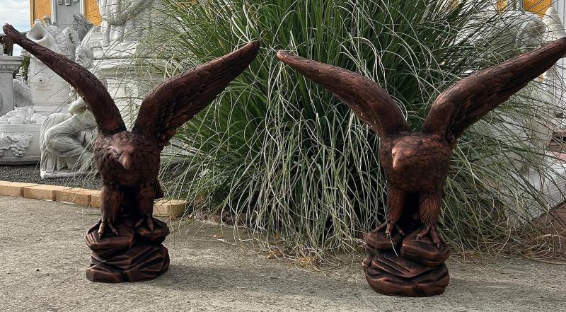 Massive Adler Steinfigur in Kupferoptik Seeadler Steinadler für Garten und Terrasse