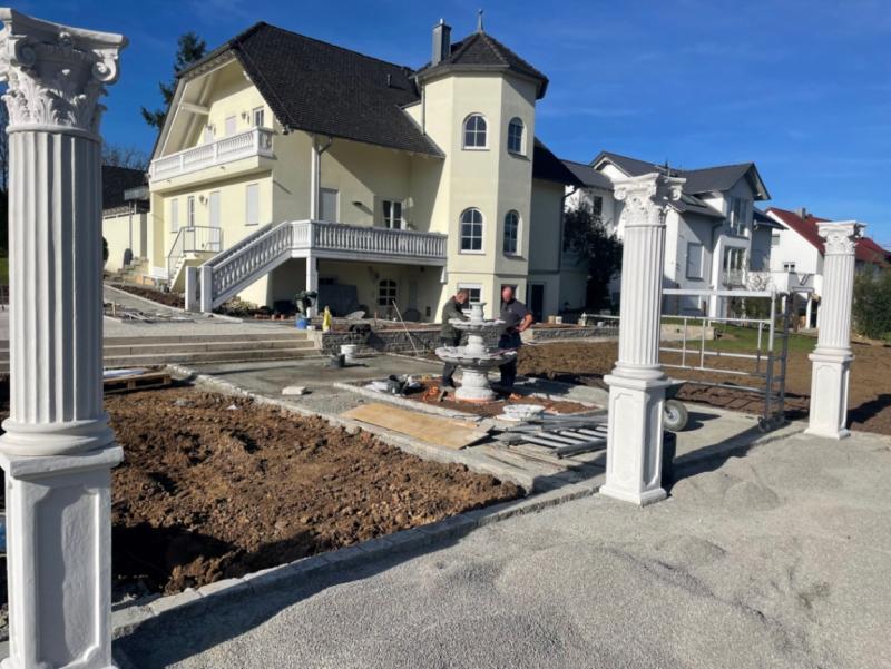 Beton Säulenelemente kanneliert mit Sockel und Kapitell