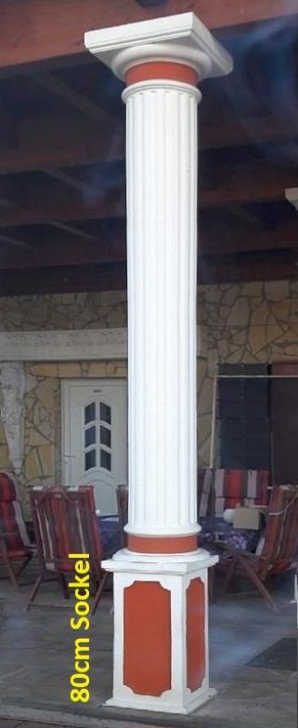 Säule mit Basisockel und Kapitell korinthisch