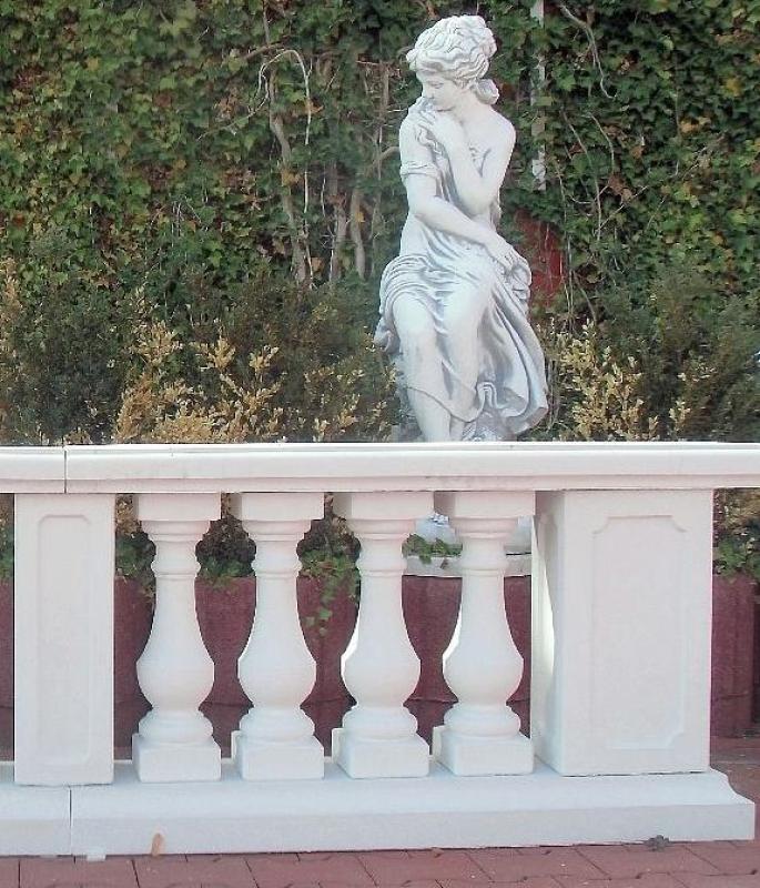 Balustrade Weißbeton 62cm hoch 125cm lang mit 5 Baluster Säulen keinen Pfeiler KP01004