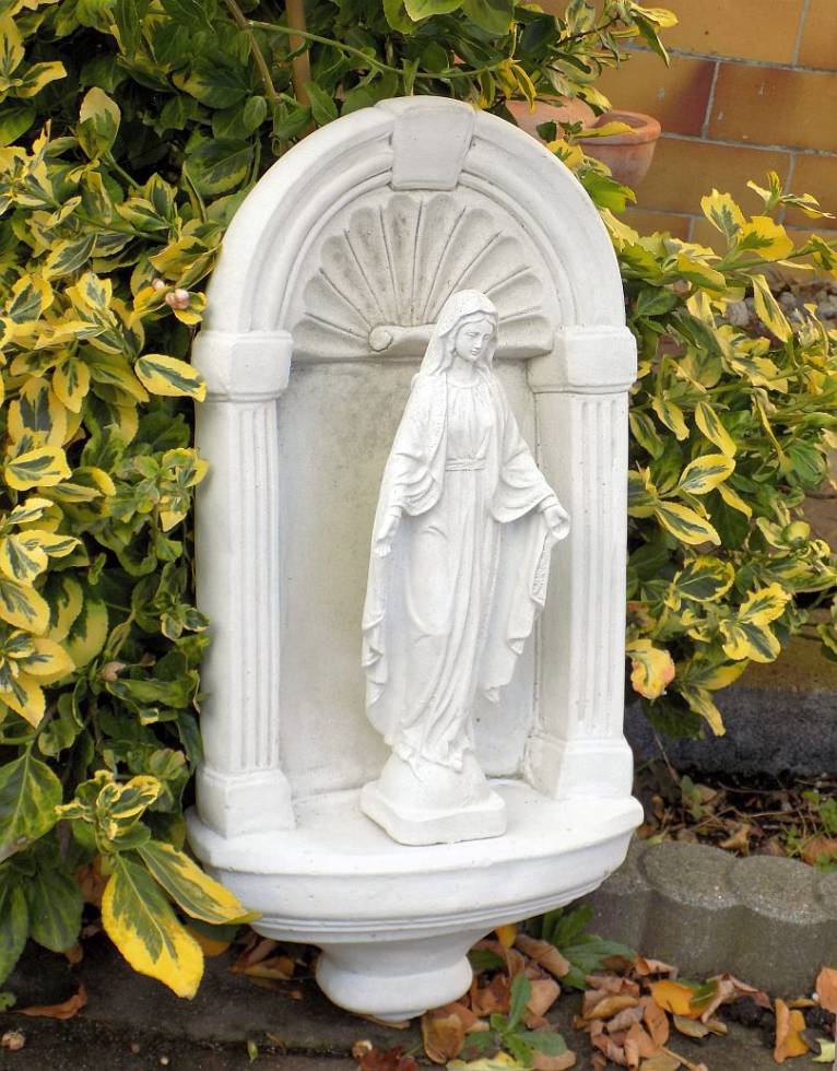 Maria Gottes Figur