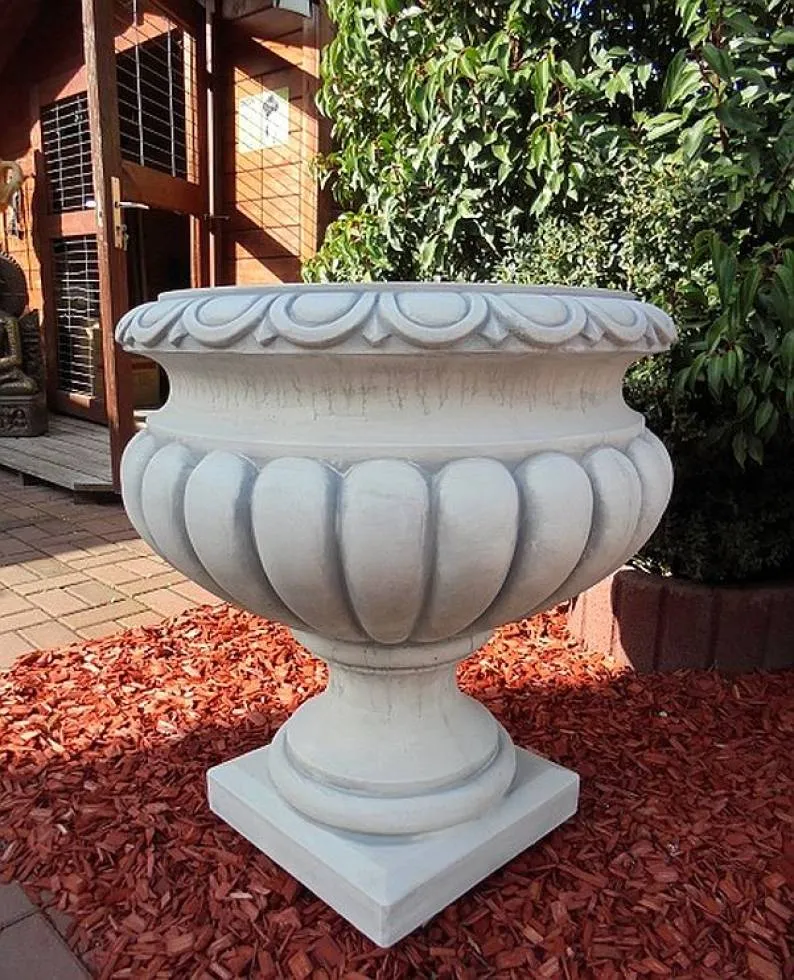 Große Blumen Kunststein Vase