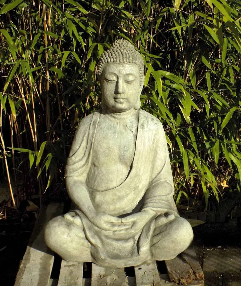 XXL Buddha Steinfigur als Feng Shui Figur in Farbe braun
