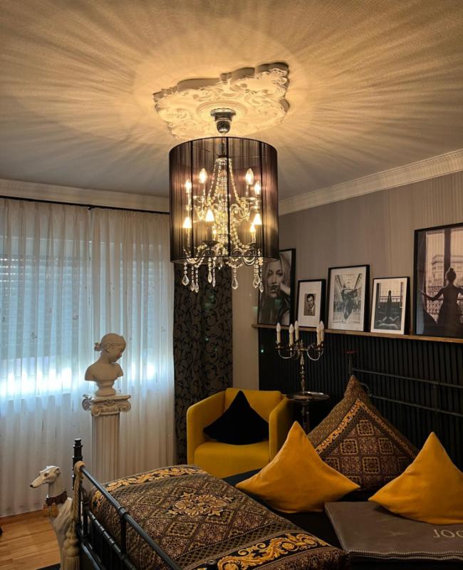 Deckenrosette oval | Polyurethan Hartschaum weiße Oberfläche 94x66cm