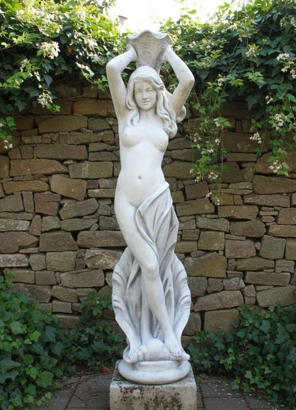 Frau mit Muschel Anteia