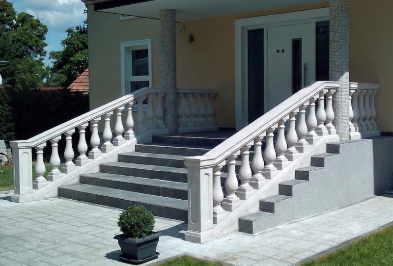 TYP-05 Balustraden Geländer Baluster Säulen 91cm hoch 122cm lang