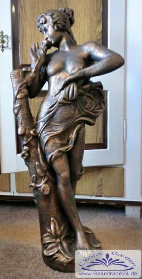 Steinfigur Frau broncefarben