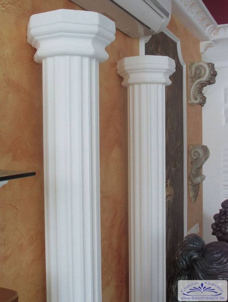 Säulen aus Gips mit Kapitell G+B K1 1/2