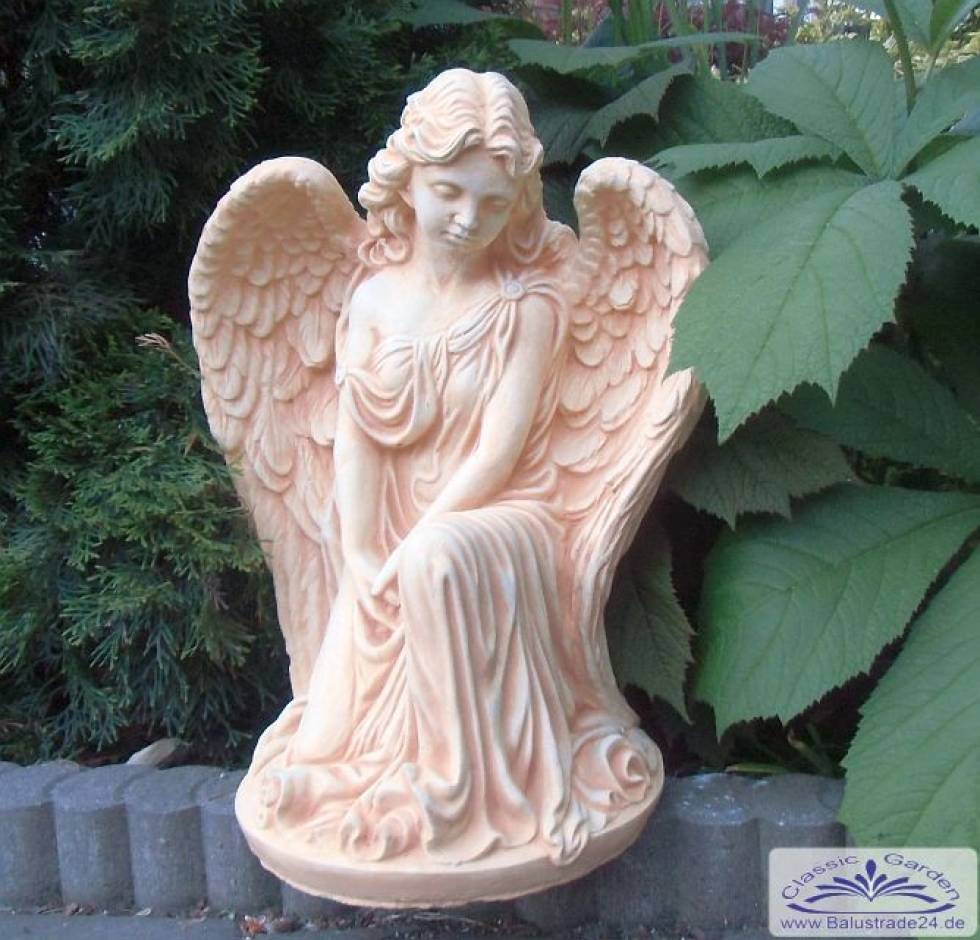 Gartenegel mit schönen Engelflügel