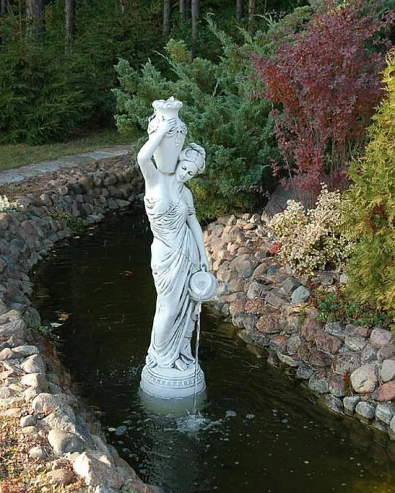 Gartenfigur Frau mit Krug