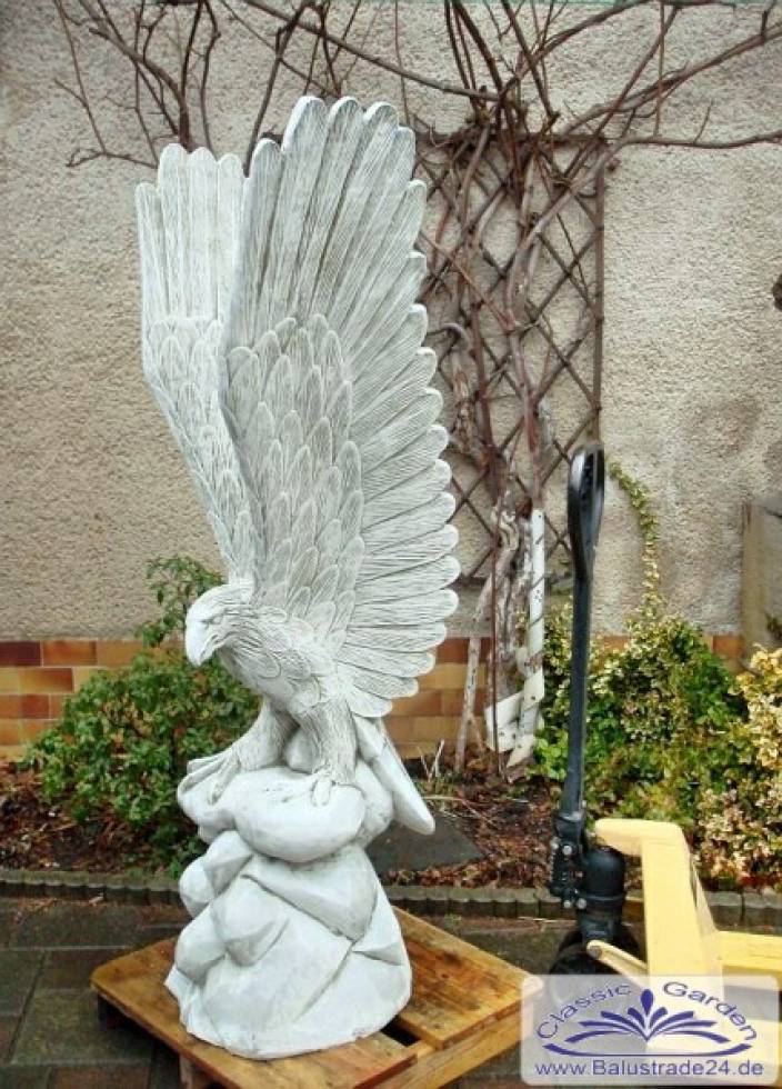 Gartenfigur Adler