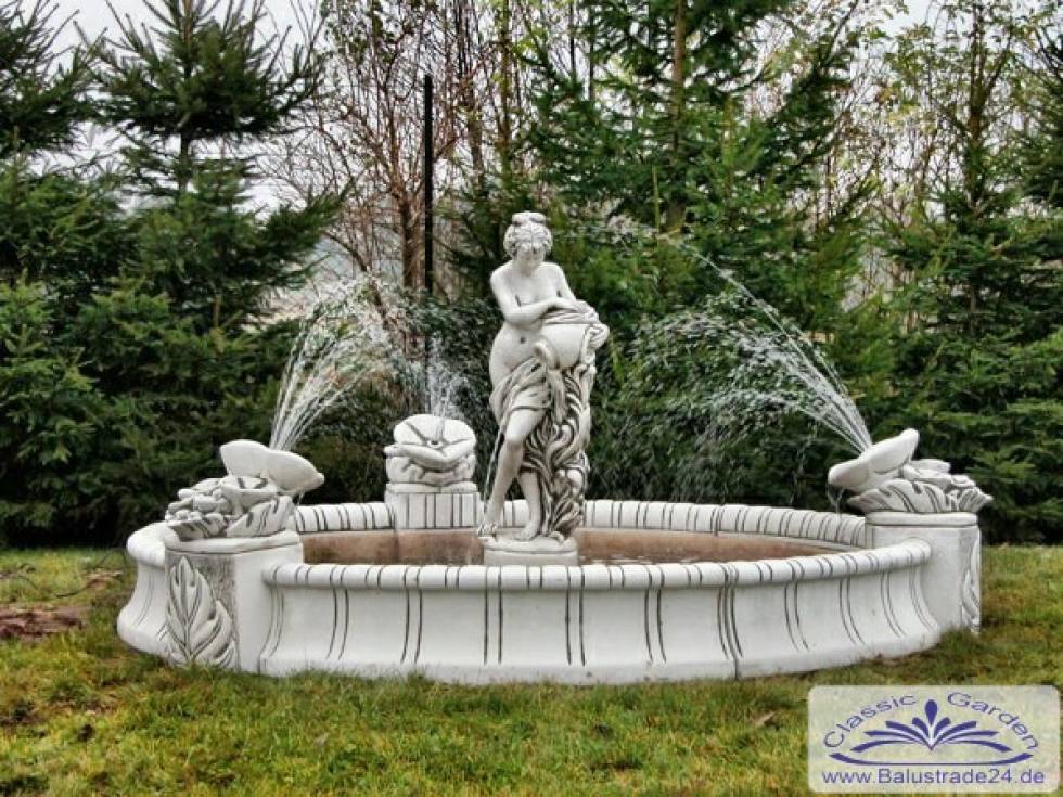 Springbrunnen mit Frauenfigur