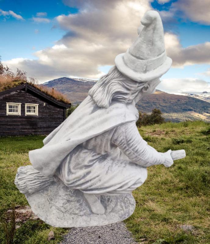 Hexen Figur auf Besenstil fliegend