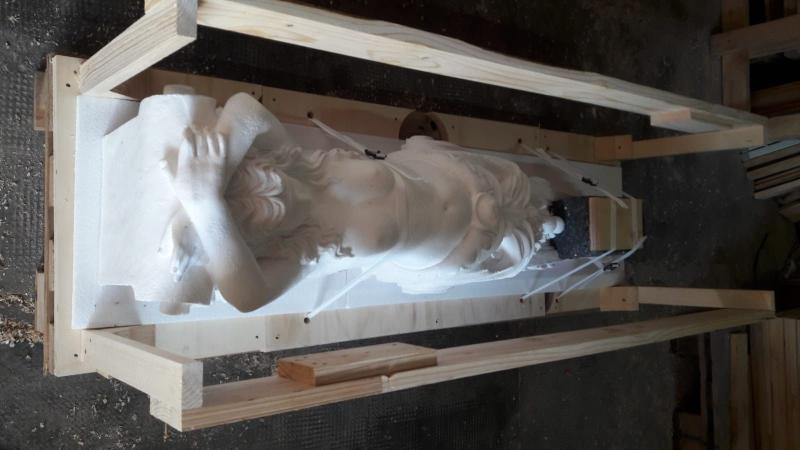 Wandkonsolen Karyatiden Wandfiguren Balkonstützen Kaminumrandung Balkonwinkel Skulpturen Galionsfiguren Fassadenstuck