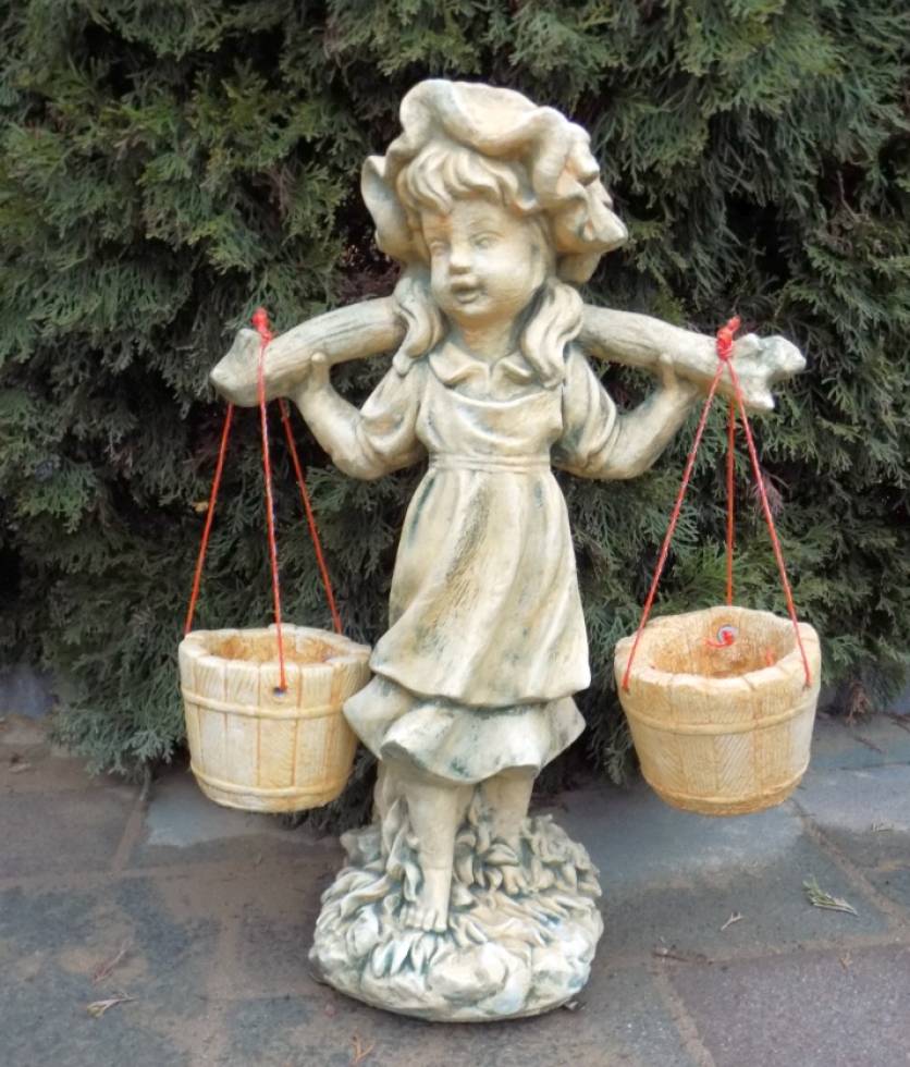 Gartenfigur Mädchen Wasserträgerin