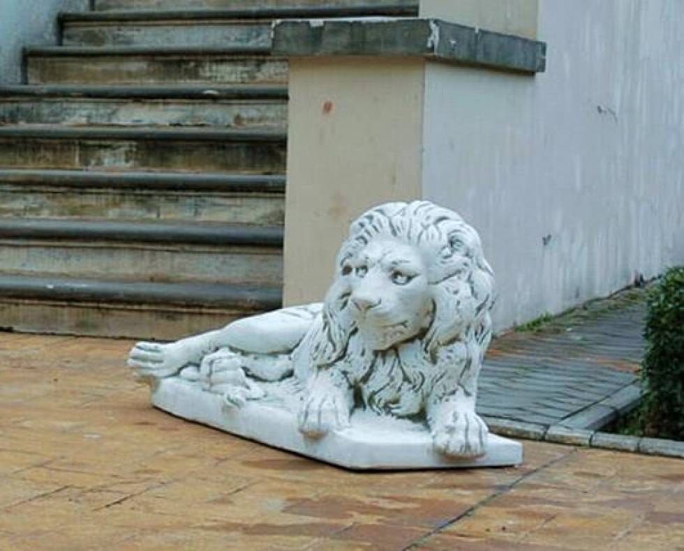 Steinfiguren Löwen Skulpturen