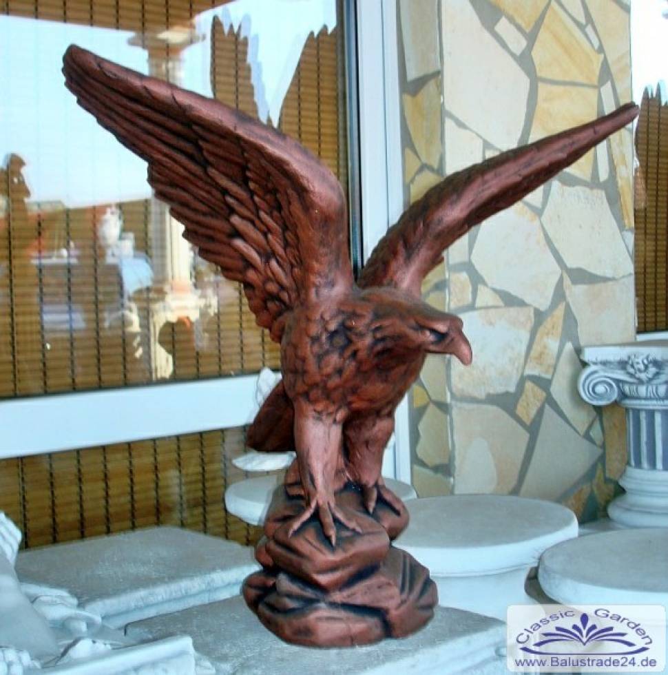 Adler steinfigur in sonderfarbe