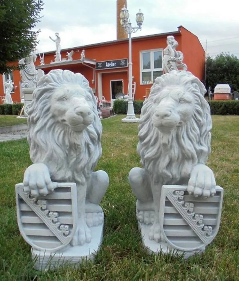 Löwen gartenfiguren mit Sachsenwappen