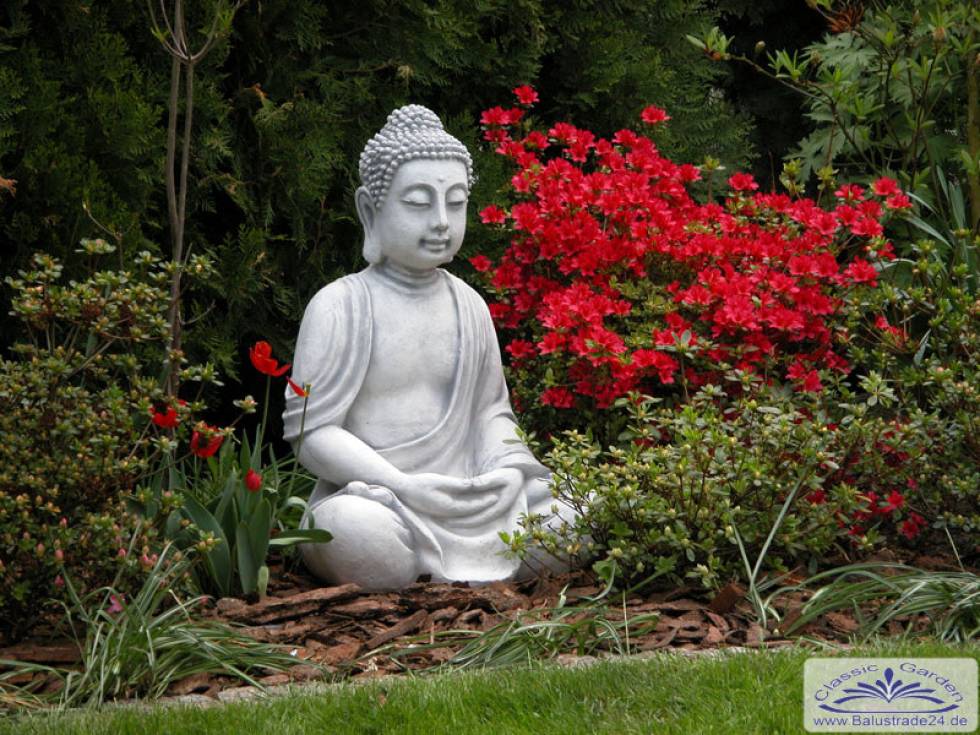 Buddha Statue hellgrau