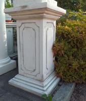 Pfeiler Postament für Gartenfigur