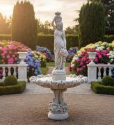 Garten Springbrunnen mit Figur Fau Wasserträgerin mit Wasser Krug