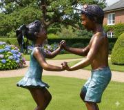 Garten Bronze Figur tanzende Kinder