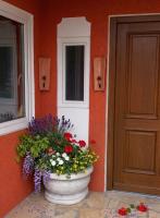 wand pflanzkübel halbrun steintrog